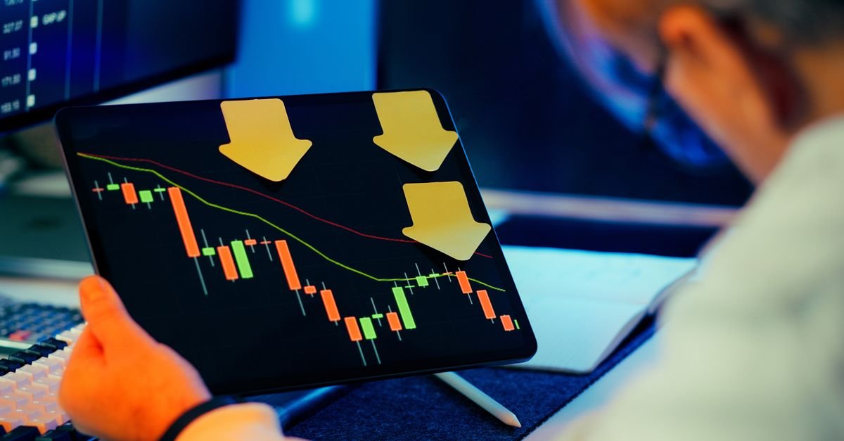 Traffic Drop? A Systematic Diagnosis Playbook