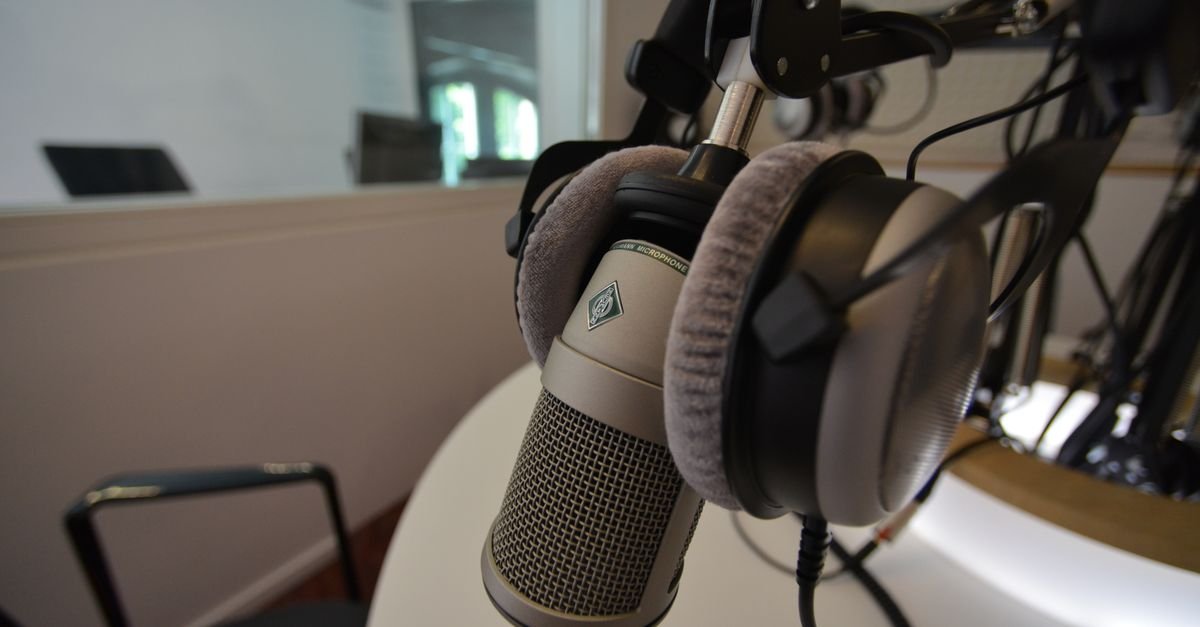 Podcast Marketing for Brand Authority