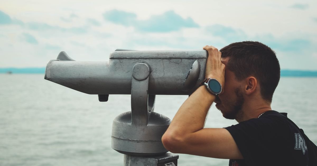 Competitor Backlink Analysis: How to Steal Their Links