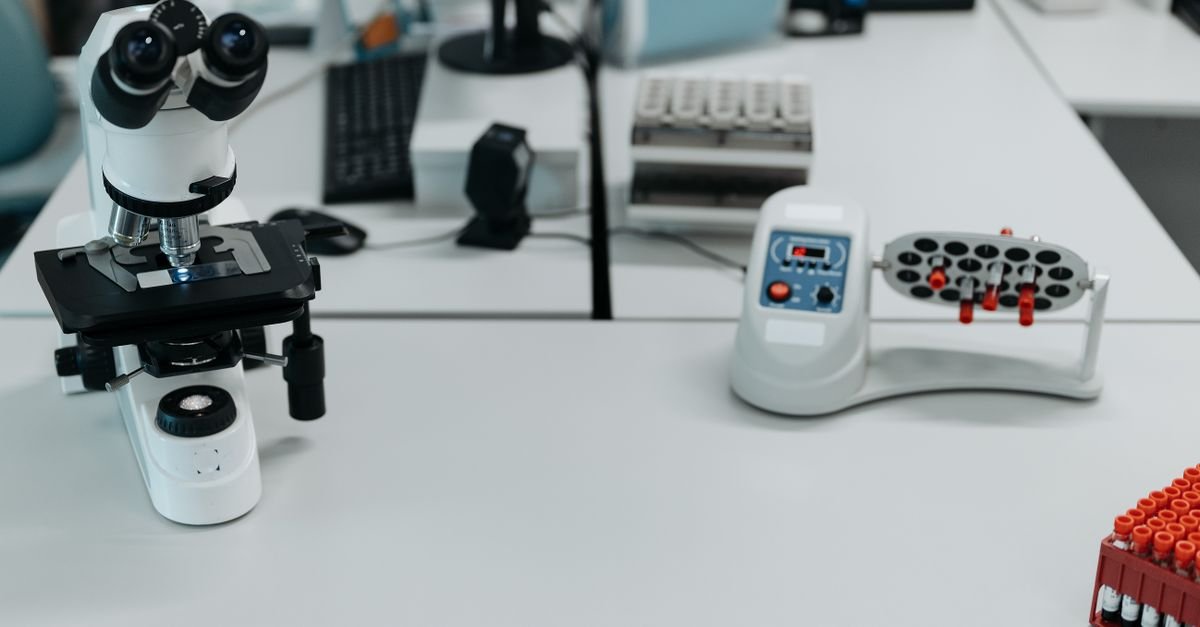 Qualitative vs Quantitative CRO Research