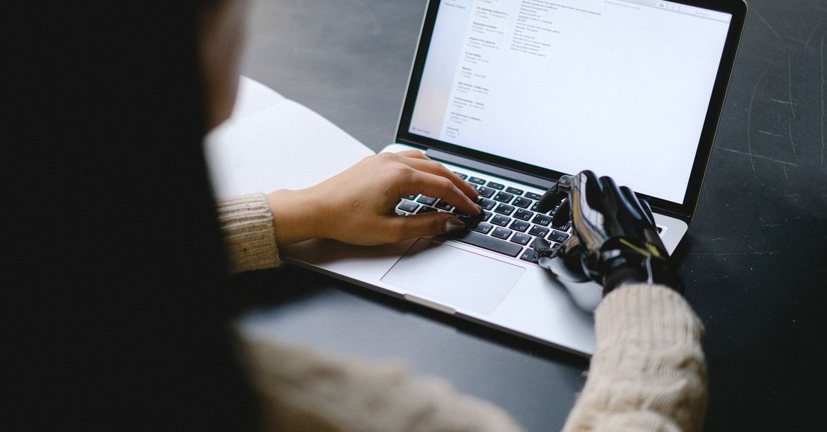 Machine Translation vs Human Translation for SEO